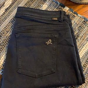 Jessica Simpson woman’s jeans! 31/29